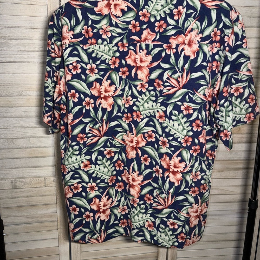 EUC | Banana Cabana | Navy Floral Men's 100% Silk Shirt - Picture 4 of 4